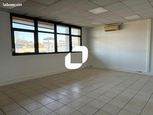 Bureaux 312 m²