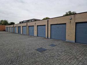 Lebbeke  Stationsstraat 110 garage 8