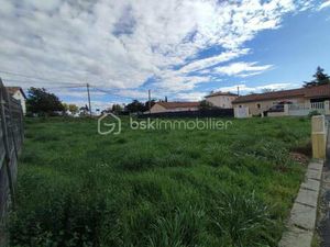 Terrain constructible viabilisé à vendre