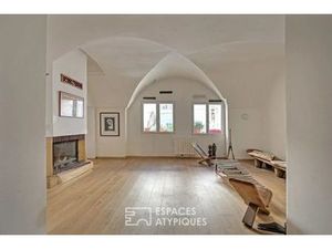 Maison de village et volume d'exception