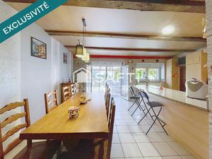 JOLIE MAISON JUMELÉE 240M2 AVEC JARDIN 760M2 ; TERRASSE   GARAGE 5 VOITURES;