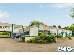 A LOUER : Locaux d'activités ou stockage idéal PME / PMI / artisansTerritoire Saint-Quenti