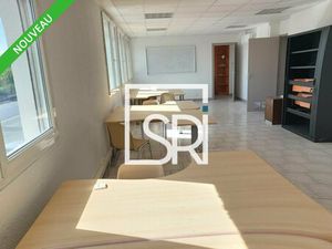 Location Local Professionnel 95m² COURNON D AUVERGNE 63800