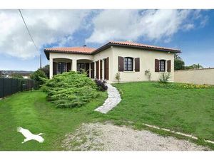 Vente maison 7 pièces 157 m² Ruelle-sur-Touvre (16600)