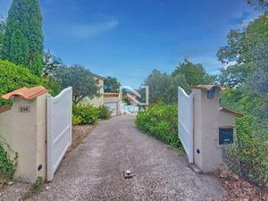 SEILLANS NOUVEAUTE Jolie maison 3 chambres avec piscine