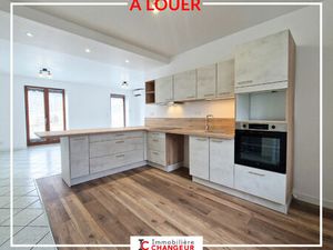 Location maison 5 pièces 122m2 Voreppe 38340 - 1100 € - Surface Privée