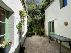 Vente maison 5 pièces 171 m² à Gauriac (33710)  234 300 €