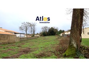 Terrain à bâtir 660 m2  centre bourg de VOUILLE