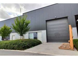 Entrepôt à louer - 230m2 dans un zoning attractif