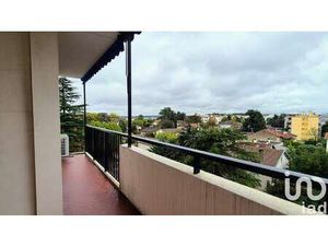 Vente Appartement 4 pièces à Bron (69500) : à vendre 4 pièces / 92m² Bron