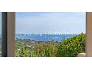 Villa avec piscine en bord de mer Les issambres (83)