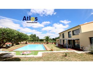 Maison 8 pièces 257 m2 avec piscine