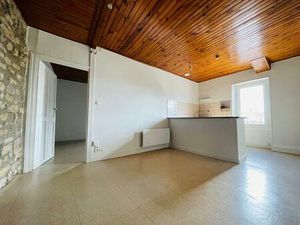 Location Appartement 2 pièces 39m² ST ETIENNE DE FONTBELLON 07200