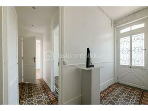 Appartement 2 pièces refait à neuf avec jardin  cave et parking