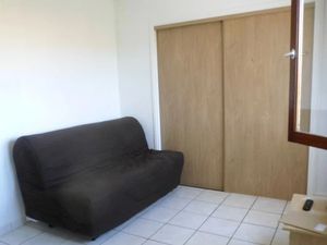 Location meublée appartement 1 pièce 20 m² à Hyeres (83400)  450 €