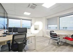 A LOUER  Locaux à louer à Rungis