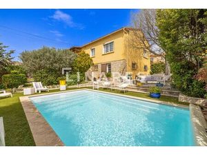 Maison de luxe à vendre à Roquefort-la-Bédoule