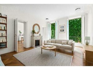 APPARTEMENT 5 PIECES / DEUX CHAMBRES A VENDRE EN EXCLUSIVITE A VERSAILLES PROCHE CENTRE VI