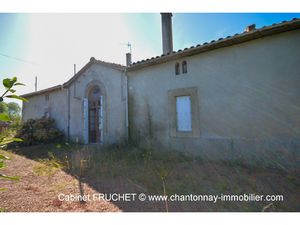 RARE : Très beau corps de ferme indépendant  à restaurer.