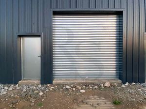 Parking/box 1 pièce 34 m²