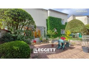 Maison 6 pièces 220 m²