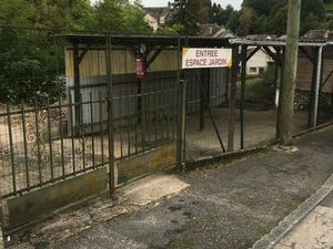 Terrain avec apenti /carport