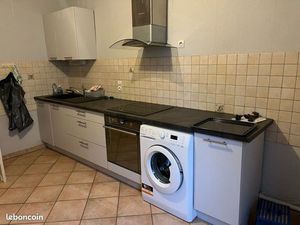 Maison de ville avec terrasse et garage