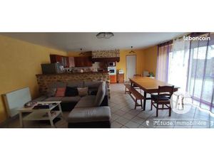 Longère 10 pièces 130 m²