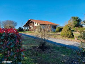Propriété avec ancienne ferme maison bâtiments