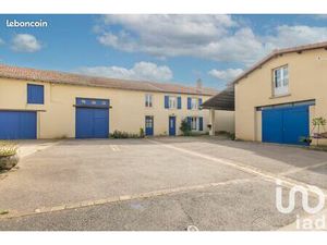 Propriété 7 pièces 232 m²