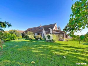 Pavillon 9 pièces 221 m²