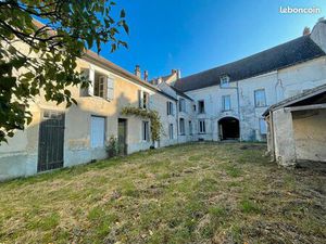 Maison 13 pièces 317 m²