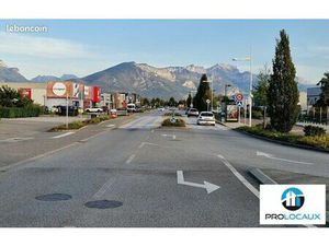 Local commercial 491 m²