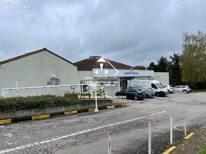 Local commercial 198 m²