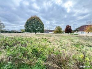 Terrain 2 021 m² Aubigne Racan