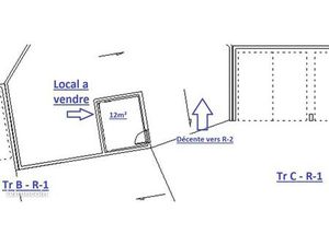 Ste Foy Tarentaise: Local rangement front de neige sous les commerces 12M2 (4x3)