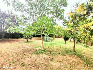 Appartement 1 300 m² Savigneux