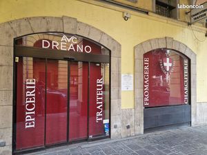 Murs commerciaux + appartement (à créer)