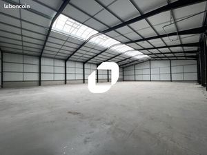 Local d'activité 1 278 m²