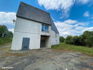 Local 300 m² LA FERTE MACE