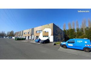 Local d'activité 700 m²