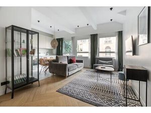 Paris 16eme métro Jasmin