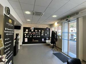 Local commercial à vendre