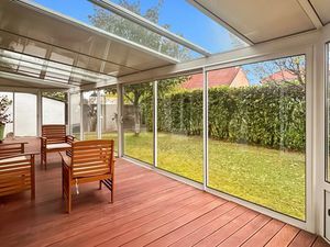 Maison familiale avec sous-sol total et jardin