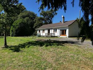 Propriété indépendante de plain-pied avec grand jardin et vue sur la campagne