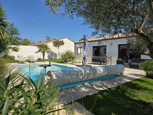 Vente maison 5 pièces 135.22 m² à Saint-Sauveur-d'Aunis (17540)  476 000 €