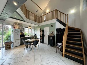 Corps de ferme de 230 m² à Thourotte