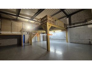 Location locaux professionnels 300 m² à La Séguinière (49280)  1 000 €