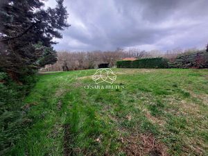 Terrain constructible à Marcy l'Étoile – 2168 m² au calme