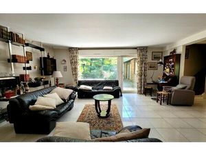 Maison Donnery m² T-6 à vendre  399 000 €